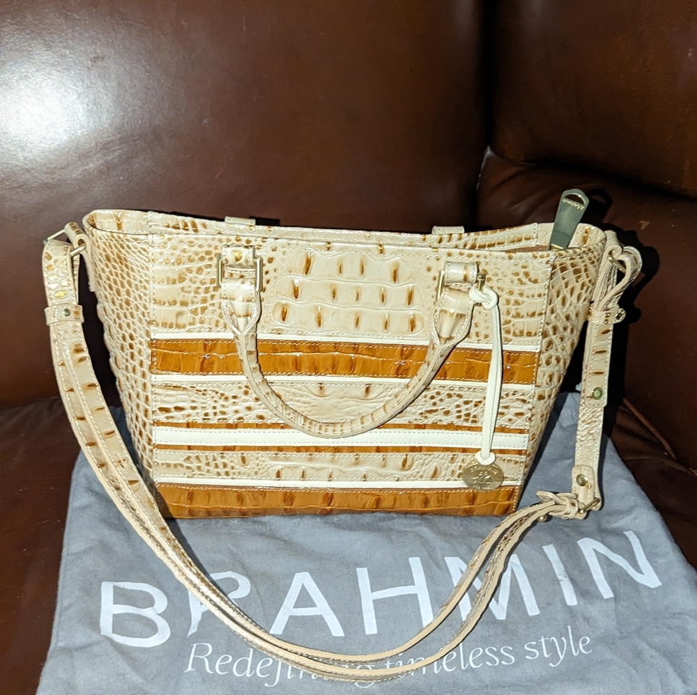 Brahmin shoulder bag purse